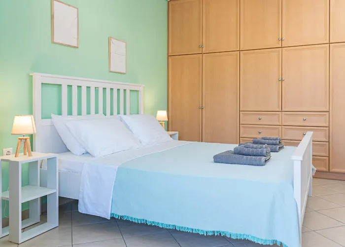 The Square Suites 1St Floor Apartment